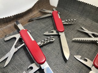 3 Canivetes Victorinox: Huntsman, Climber, Camper