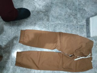 Pantalón marrón nuevo