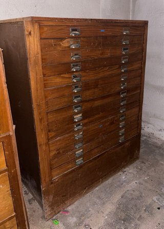 Cajonero vintage, antiguo archivo filatélico