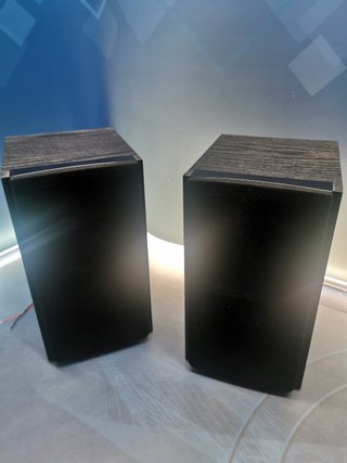 Altavoces Basic, negros, madera, 14x17x26 cm 10w
