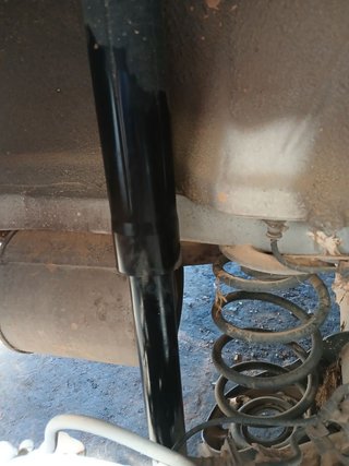AMORTIGUADOR TRASERO DERECHO Toyota Yaris (P13)(2014->)
