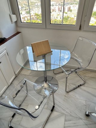 2 Sillas Transparentes IKEA