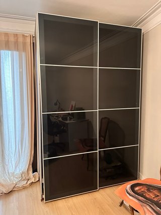 Armario IKEA de Madera y Vidrio