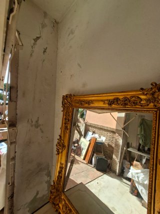Mesa y Espejo Antiguos