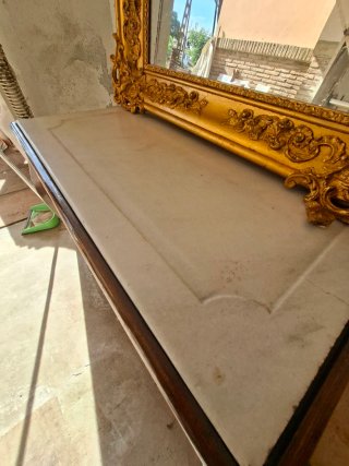 Mesa y Espejo Antiguos