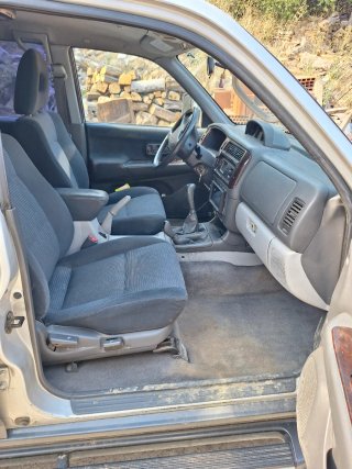 Mitsubishi Montero 2001