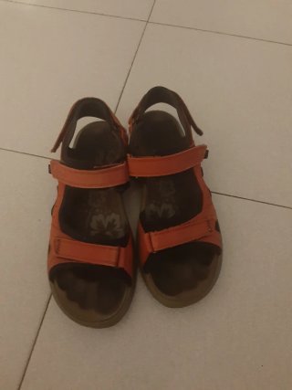 Sandalias rojas