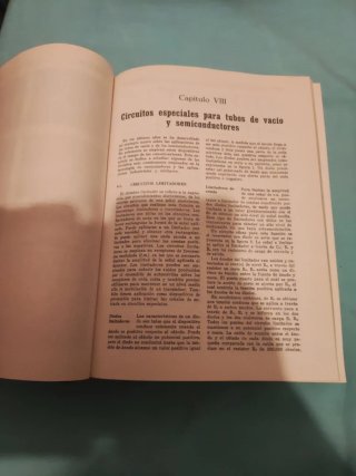 Radio handbook: (Manual de radio)