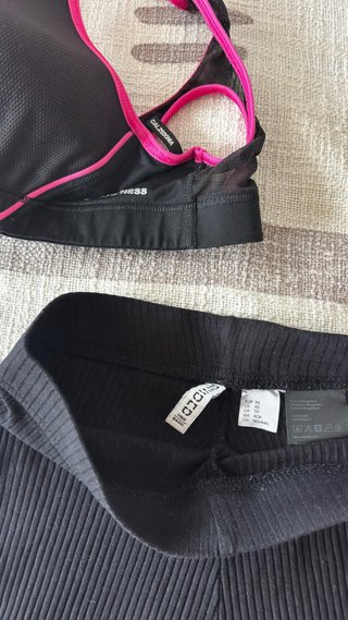 Set de Deporte Negro y Rosa