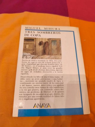 Tres sombreros de copa