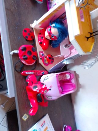 Lotto Miraculous Ladybug bambola e accessori