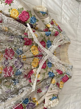 Traje de Fallera con Manteletas y Zapatos