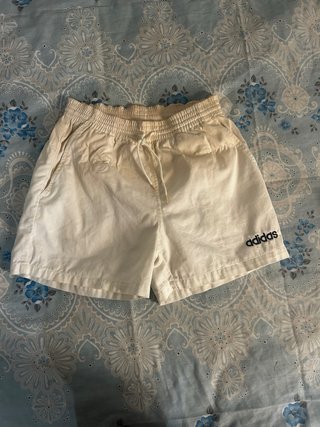 Pantalón corto Adidas vintage beige