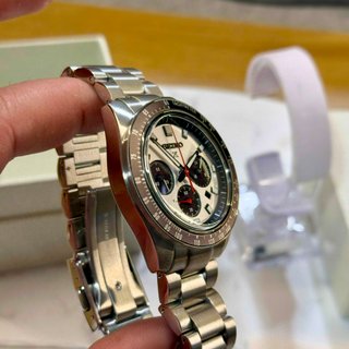 Reloj Seiko SSC911 Panda Cronógrafo Plateado