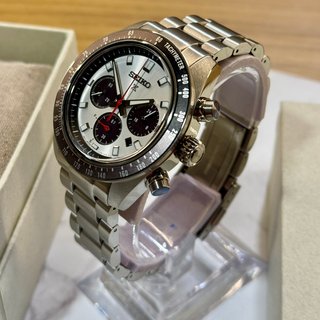 Reloj Seiko SSC911 Panda Cronógrafo Plateado