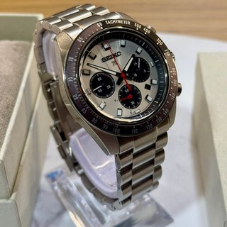 Reloj Seiko SSC911 Panda Cronógrafo Plateado