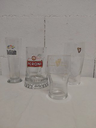 Set di 4 bicchieri da birra