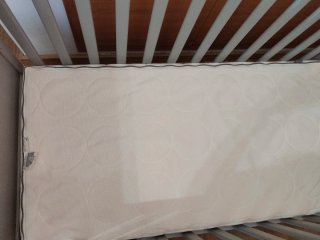 Cuna IKEA SUNDVIK gris claro
