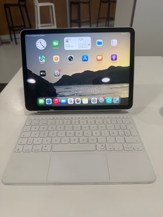 iPad Air 11 M3 256GB + Magic Keyboard + Apple Penc