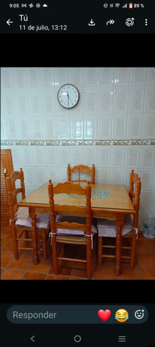 Mesa de cocina con 4 sillas