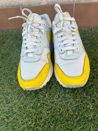 Nike Air Max Blancas y Amarillas