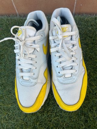 Nike Air Max Blancas y Amarillas