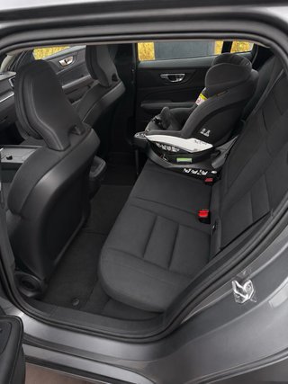 Volvo V60 Momentum D3 2019