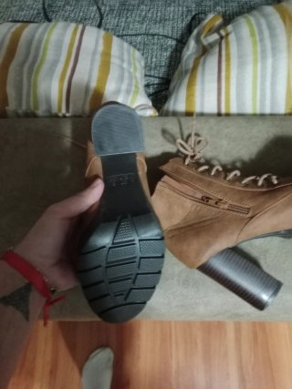 Botines marrones con cordones