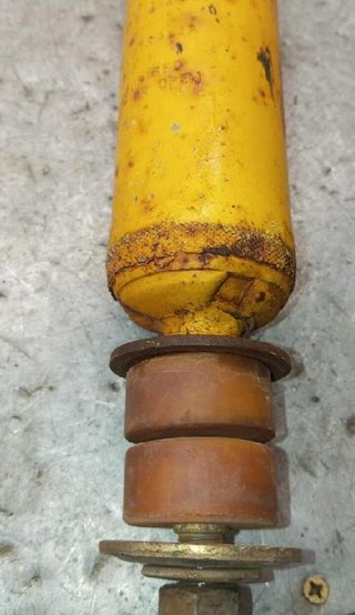 Amortiguador del izq toyota 4851160090 land 42880