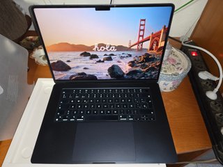 MacBook Air 15,3 16GB RAM 512GB