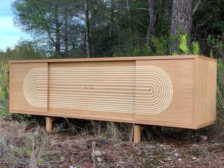 MUEBLE BAJO TELEVISIÓN EN MADERAS NATURALES