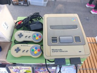 Nintendo Super Famicom con 2 mandos (Japonesa)
