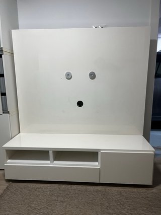 Mueble TV + Panel con pasacable y soportes