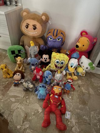 Lotto Peluche Nuovi il prezzo indica solo un peluc