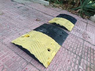 Bandas Reductoras de Velocidad / Badenes de Caucho