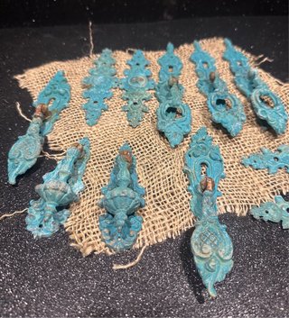 Tiradores y bocallaves antiguos ornamentados