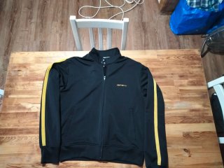Chaqueta Carhartt Negra y Dorada