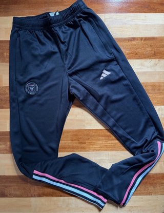 Conjunto Chándal Adidas Negro y Rosa