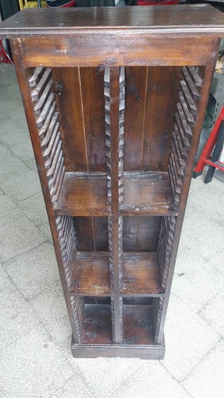 Mobiletto espositore a torre in legno