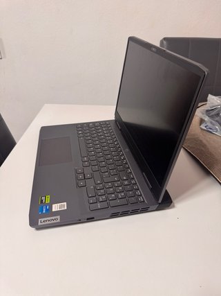 Portátil Gaming Lenovo LOQ RTX 4050 i5