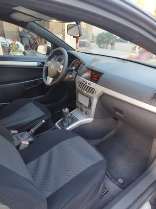 Opel Astra GTC 1.7