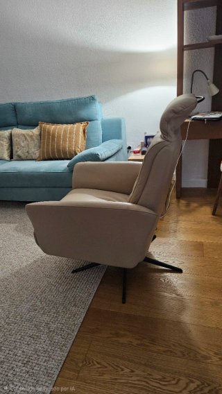 Sillón Relax HJORT KNUDSEN de Piel ecológica.