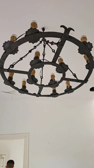 Lámpara de techo antigua