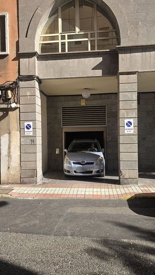 Garaje en venta en Santa Catalina - Canteras en Palmas de Gran Canaria(Las)