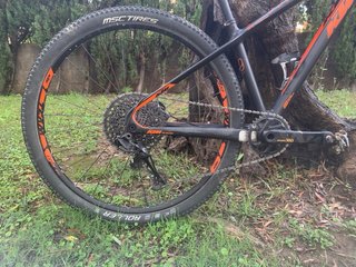 Bicicleta de Montaña KTM 29 con Horquilla FOX
