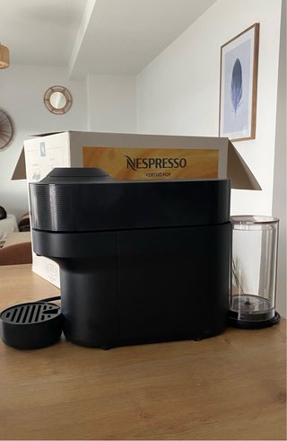 Cafetera Nespresso Vertuo Pop Negra nueva