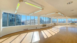 Oficina en alquiler en Les Corts en Barcelona