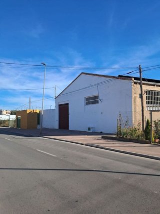 Nave industrial en venta en Zona Llombai en Burriana