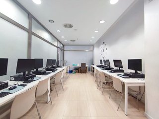 Local comercial en alquiler en Milagrosa en Pamplona
