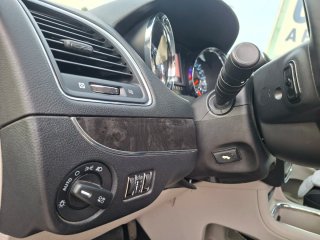 Lancia Voyager 2012